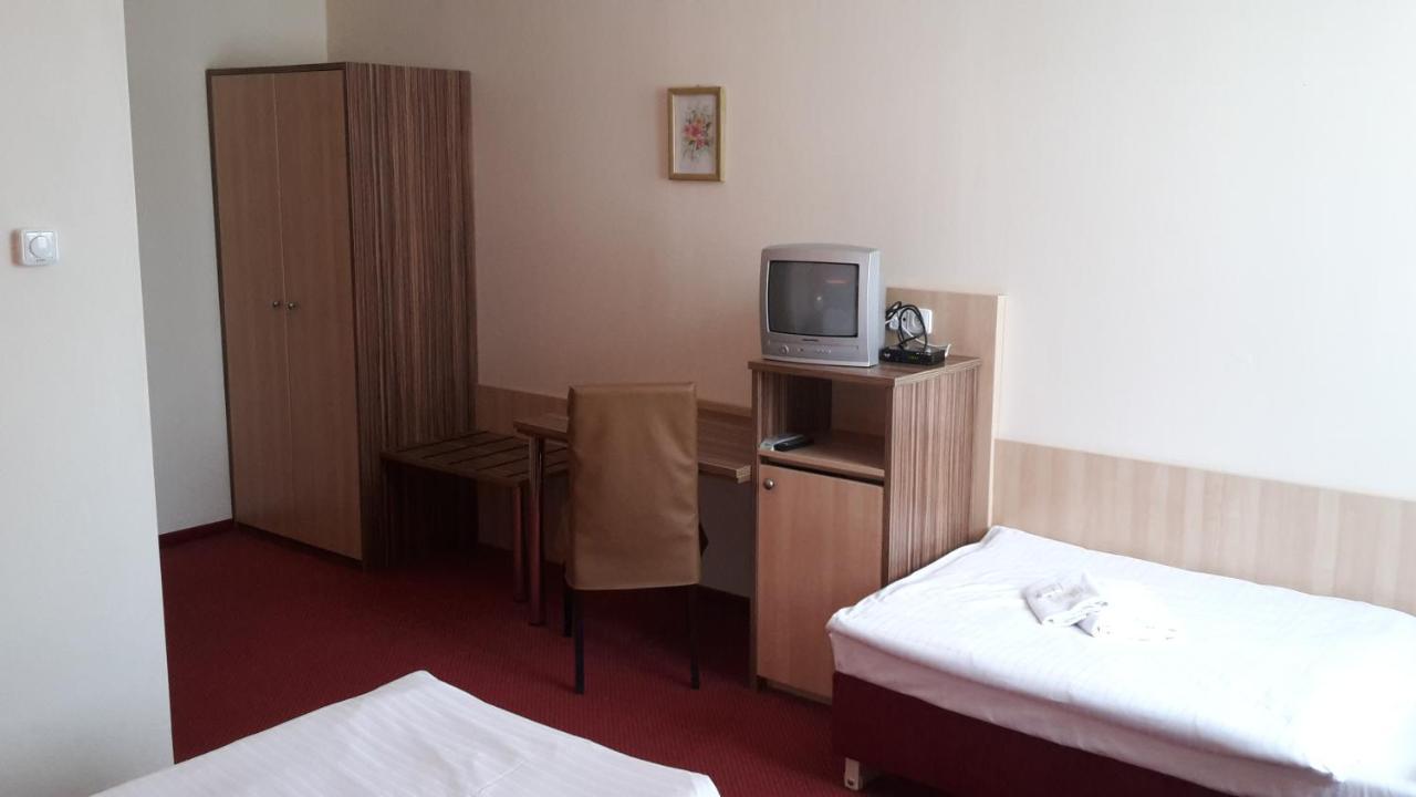 Corner Hotel U Divadla*** - Znojmo Exteriör bild